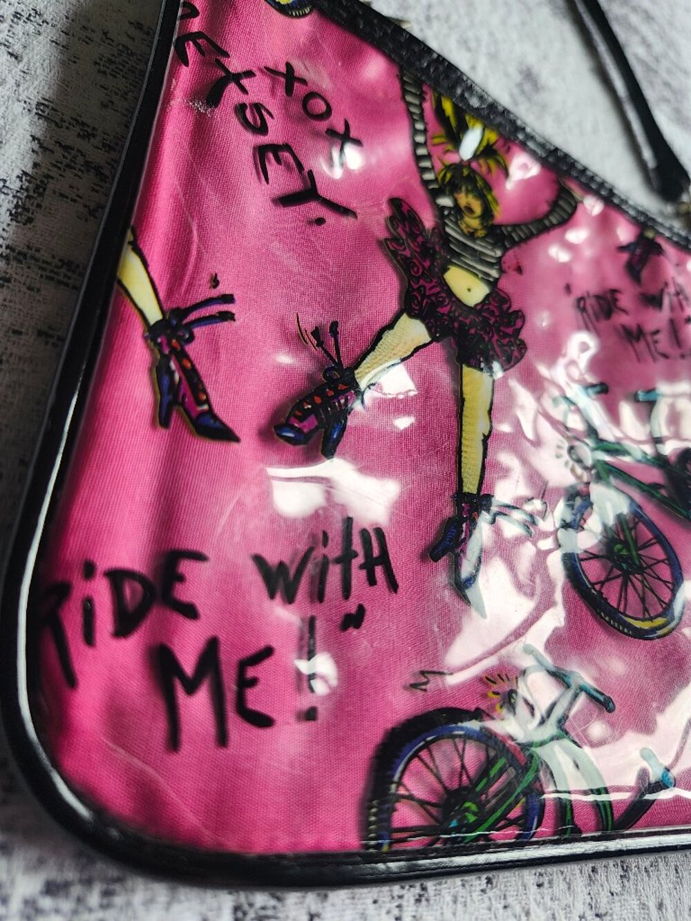 Betsey Johnson Betsyville Pink 'Ride With Me' Nylon Baguette Bicycle Purse - Picture 5 of 9
